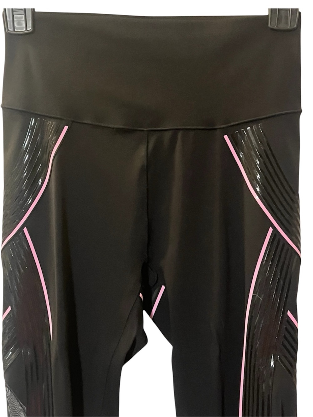 VSX Victoria’s Secret Elevate Refined Countour Leggings RARE ~ HTF
Size L NWOT - Picture 8 of 15